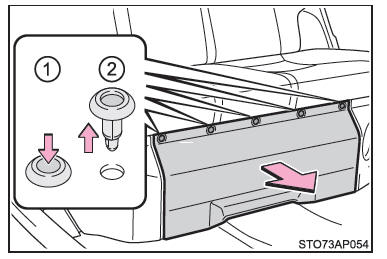 Toyota Yaris. Entfernen der Abdeckung der 12-Volt-Batterie